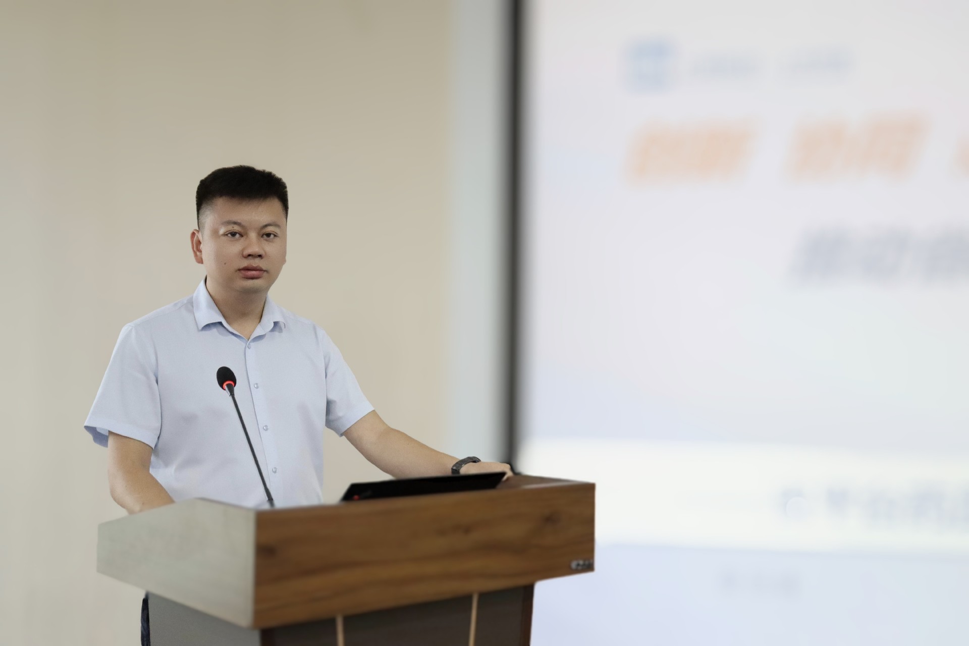 1750230045198237.jpg 2.秦总.jpg