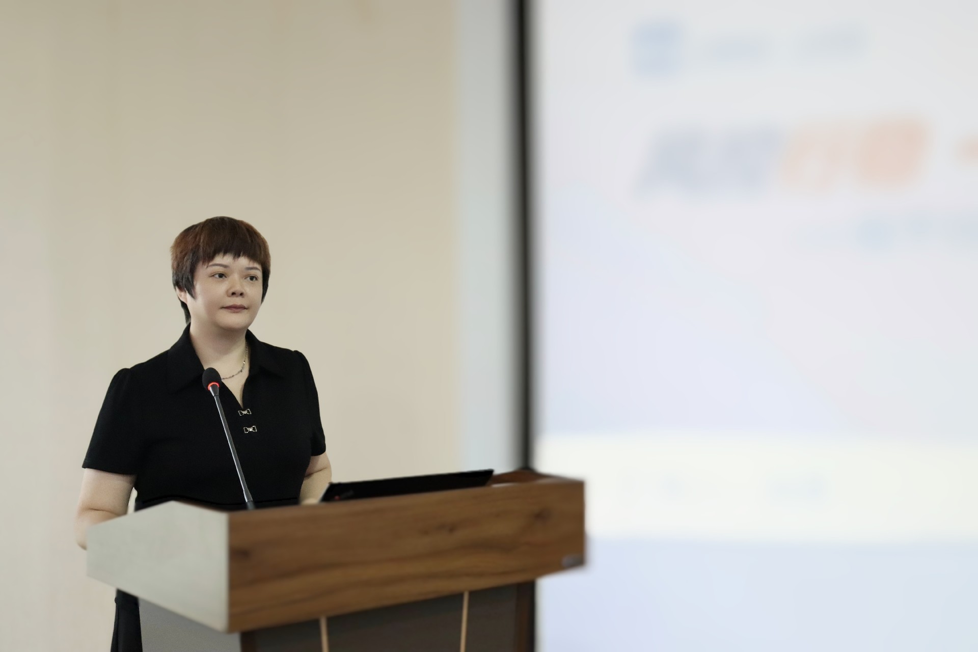 1750230069136035.jpg 3.汤总.jpg