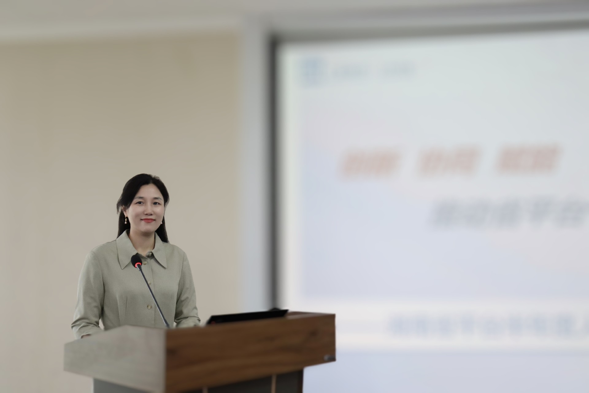 1750230242215085.jpg 5.熊总.jpg